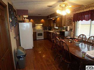 4th image of 743 S Jackson Park Dr