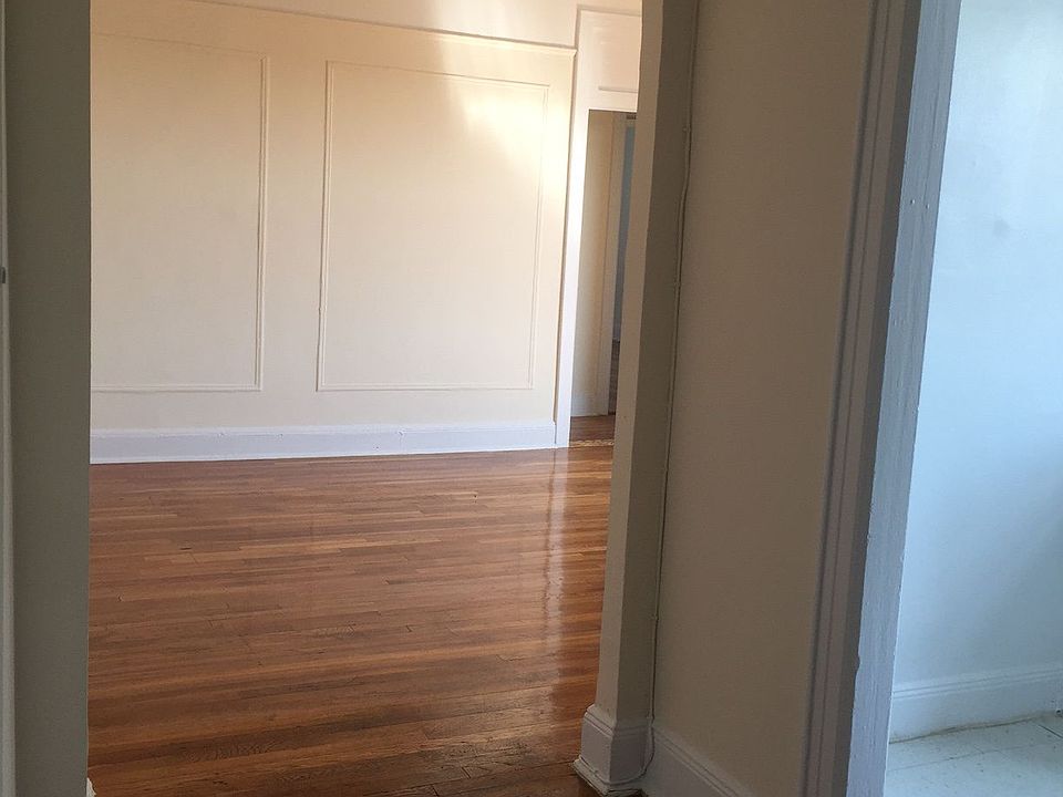 1st image of 3706 69th St APT 6E