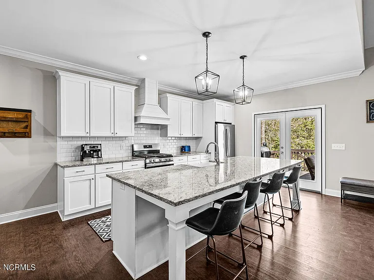 182 Lakeview Dr — Photo 21