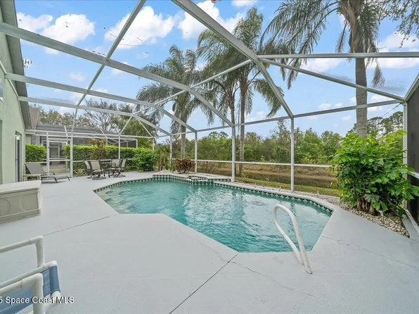 883 Villa Dr, Melbourne, FL 32940