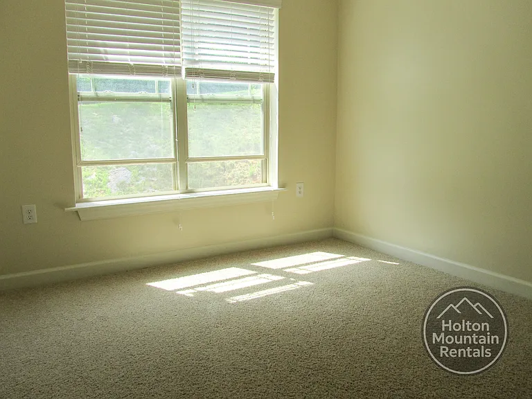 194-3B Azor Ct — Photo 10
