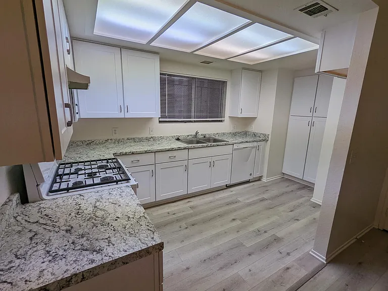 28918 Calle Del Lago #B — Photo 9