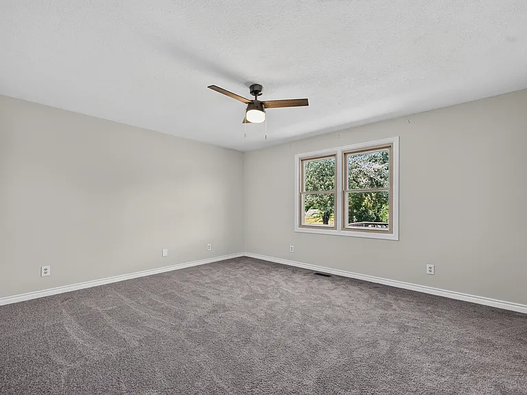 6611 Textile Rd — Photo 50