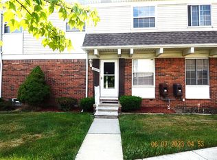 12642 Elaine Dr, Southgate, MI 48195