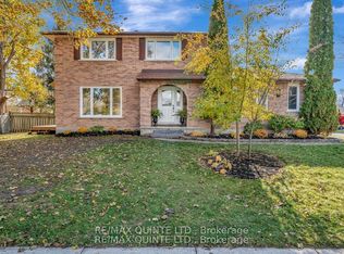 3 Cooke Ct, Belleville, ON K8N5N4