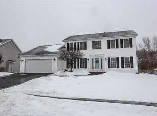 6750 Canterbury Trl, Victor, NY 14564