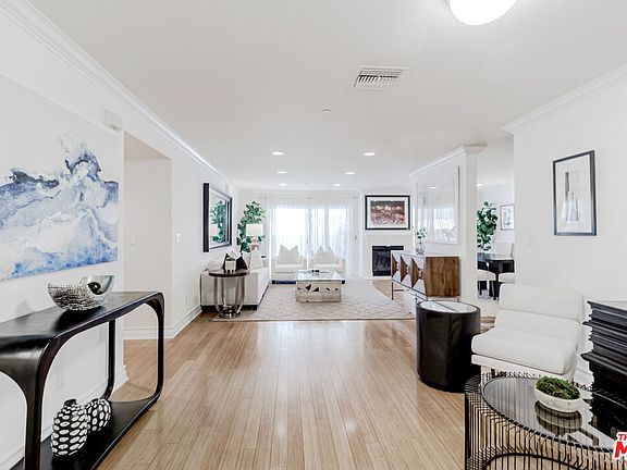 5th image of 123 S Clark Dr APT 203