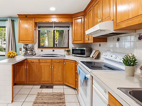 4th image of 46 Crestview Dr #U46