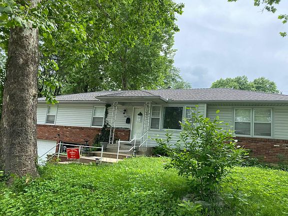 2nd image of 10721 W 91st St