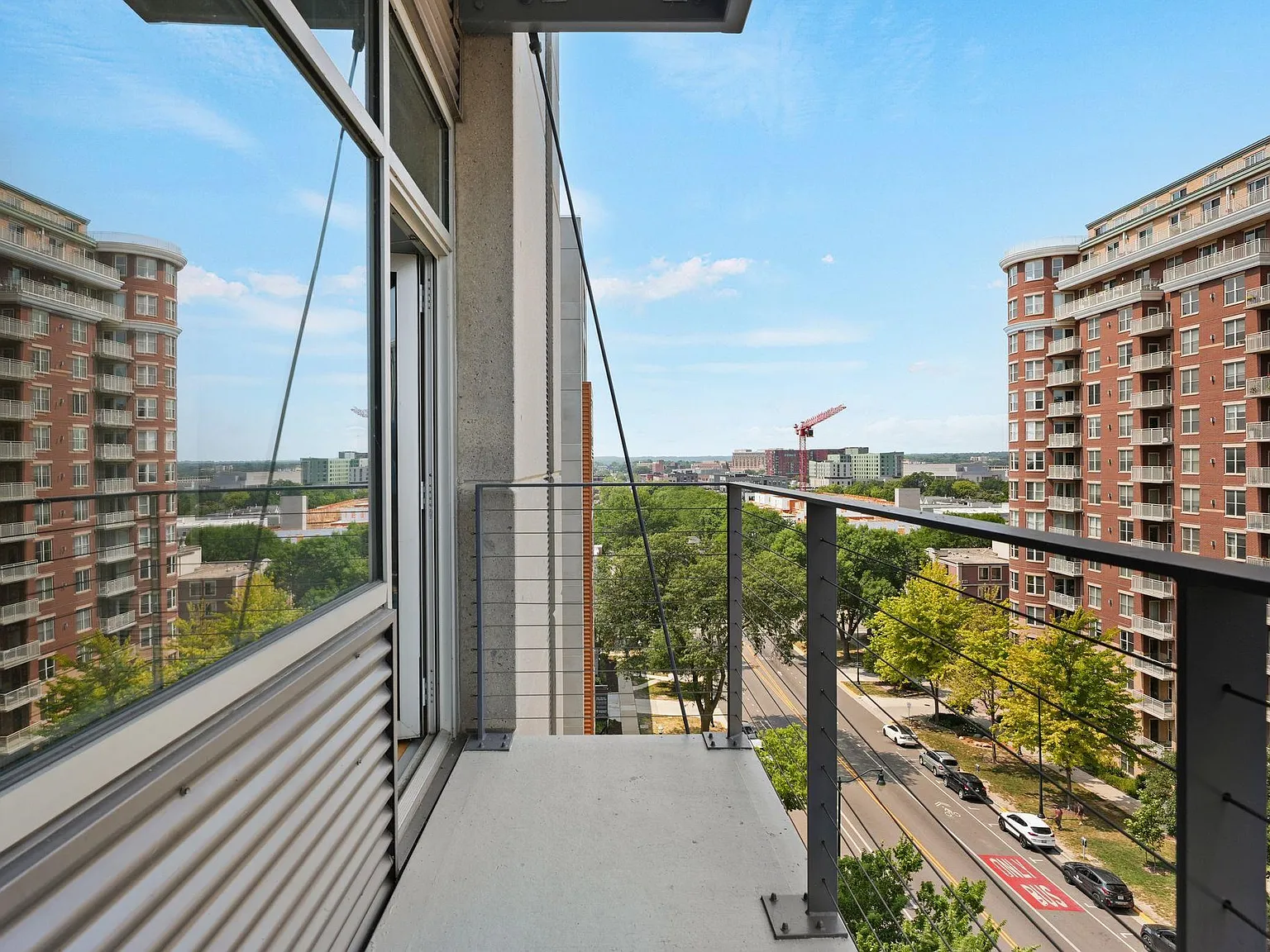 2 bed, 2.0 bath, 1140 sqft, $3,200 — Photo 3