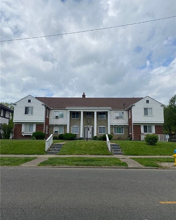 1st image of 455 Forest Ave