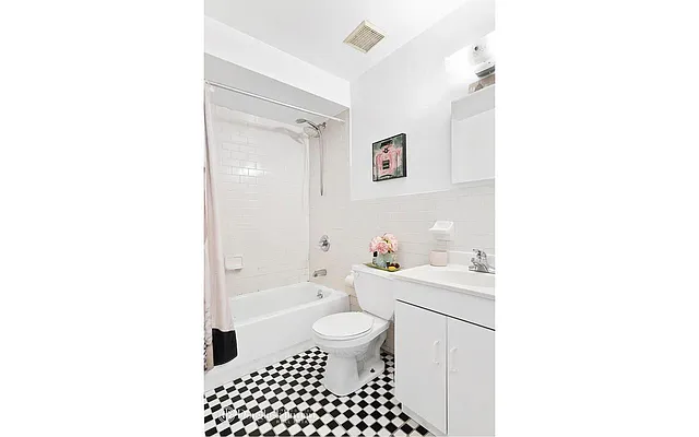 Rented by Douglas Elliman | media 18