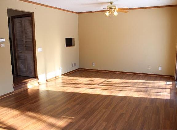 4th image of 2254 Tower Ct