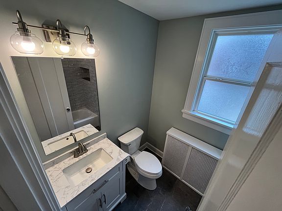 3rd image of 1304 Paxton Ave #1