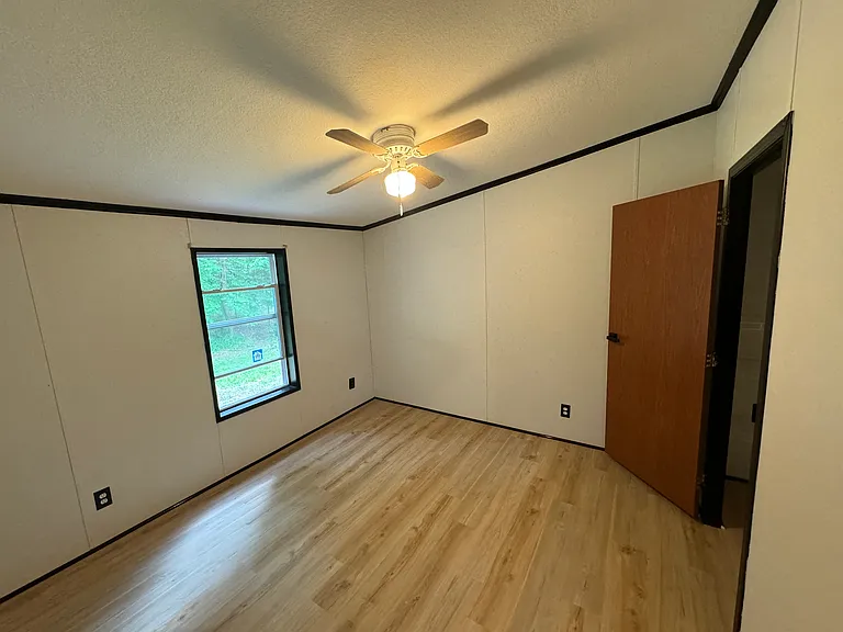 5637 Fitzwater Rd — Photo 10