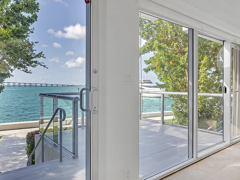1541 Brickell Ave #105 — Photo 92