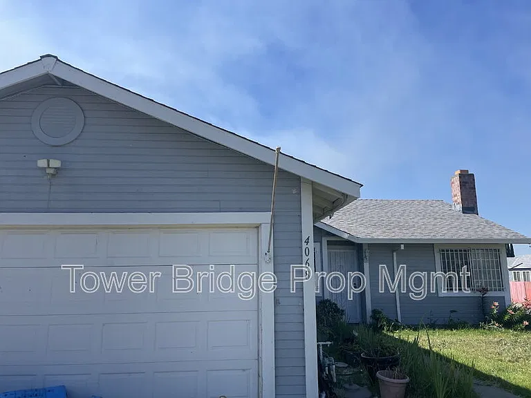4068 Fawn Cir — Photo 2