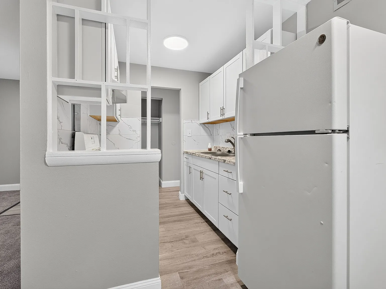 Seabrook Apartments - 3670-P — Photo 1