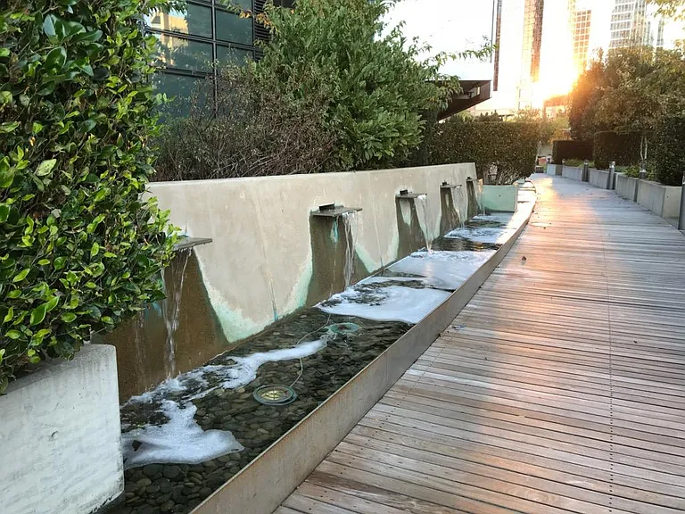 Walk way