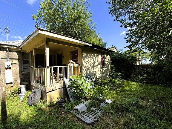 3rd image of 2508 Purselley Dr