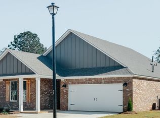 2528 Farmville Lakes Dr, Auburn, AL 36830