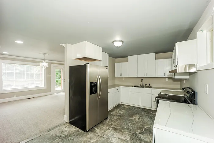 766 Cascade Dr — Photo 8