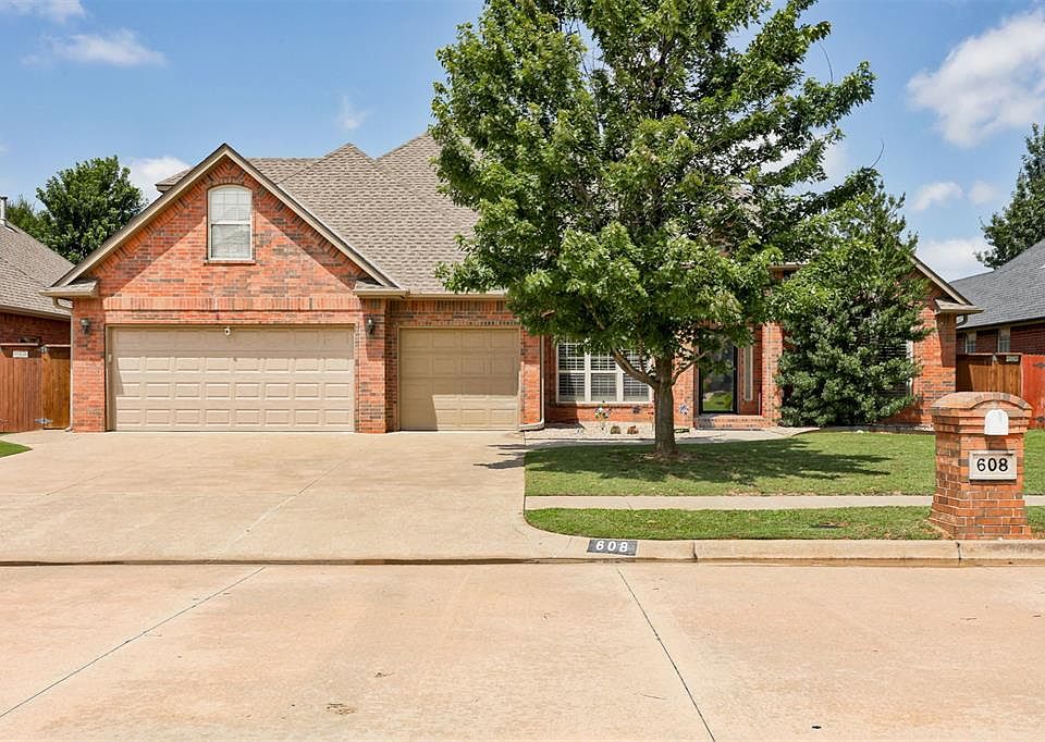 1st image of 608 Trisha Ln