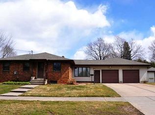 901 Denise Rd, Rochester, NY 14616