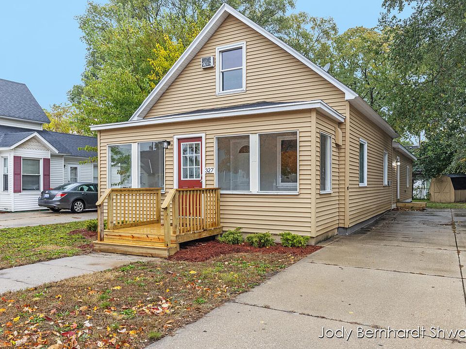 1st image of 327 W 15th St