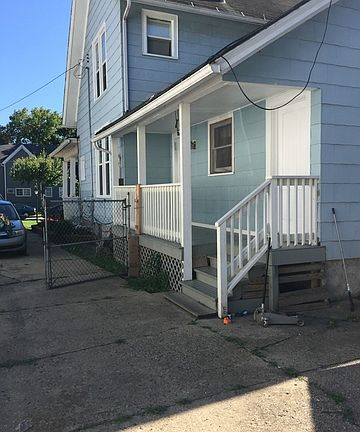 3rd image of 387 W Park Ave