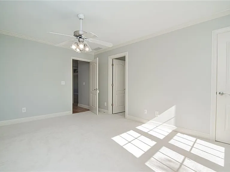 4012 Erin Dr — Photo 50