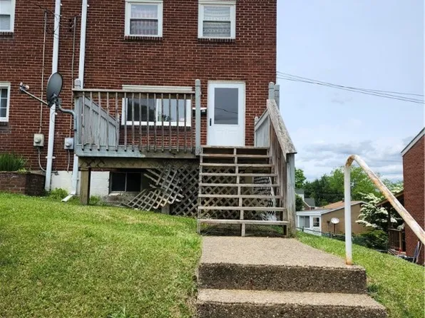 305 Charles Ter, Jeannette, PA 15644
