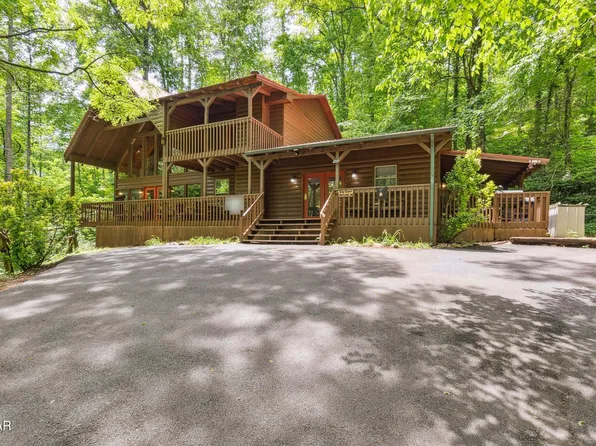 2112 Redmond Way, Sevierville, TN 37876