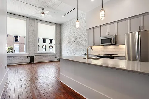 108 W Broughton St #3F Photo 1