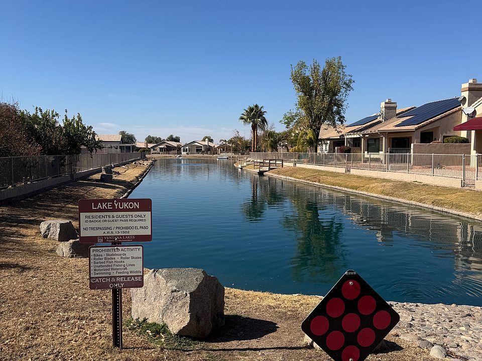 2nd image of 10505 W Tonopah Dr