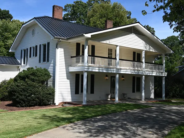 794 E Iredell Ave, Mooresville, NC 28115