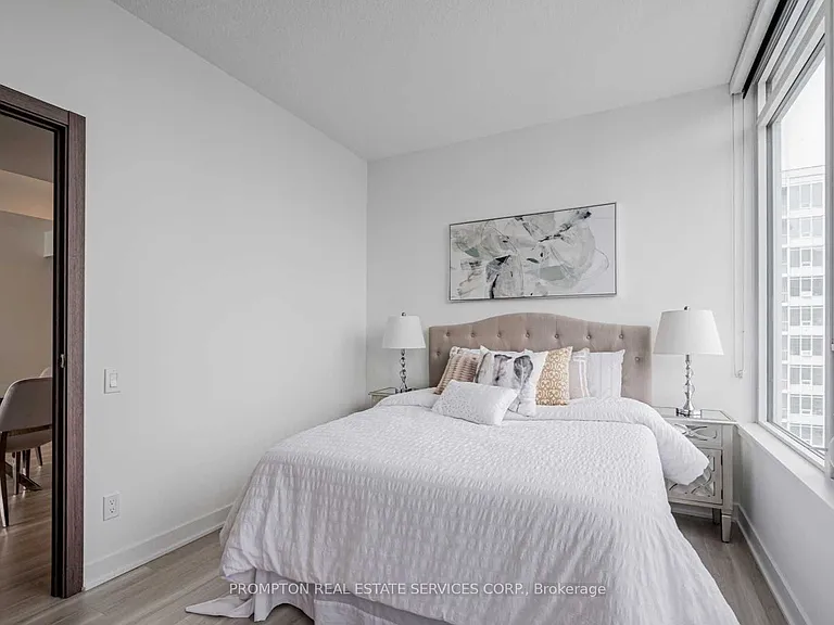 17 Bathurst St #3810 — Photo 13