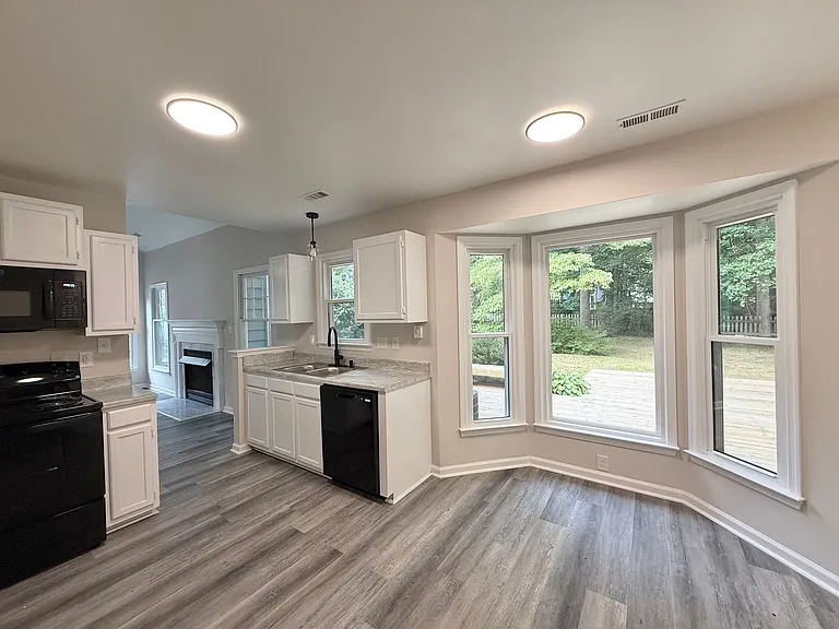 707 Clay Hill Dr — Photo 6