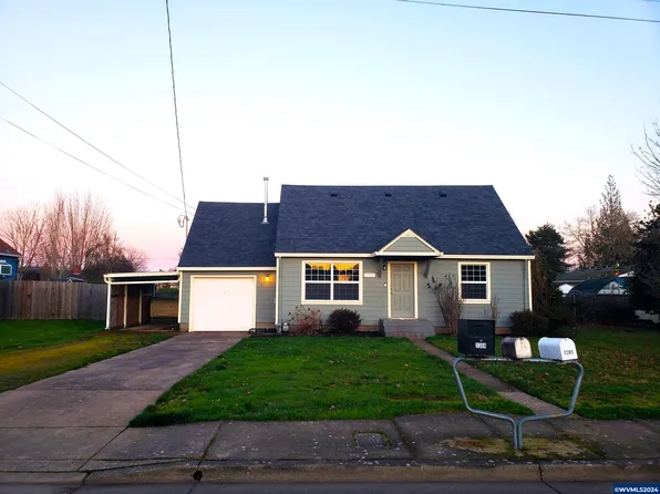 1294 Park Ave NE, Salem, OR 97301