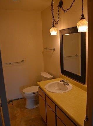 5th image of 2263 Fern St