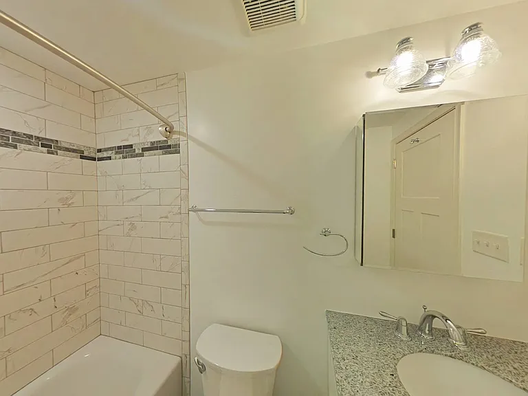 4114 Lauriston Street — Photo 26
