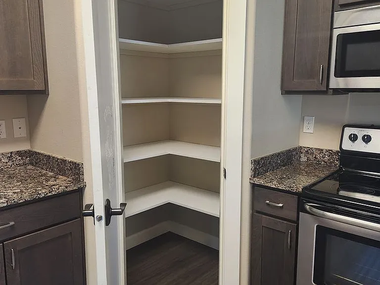7216 W Chestnut Ave — Photo 14