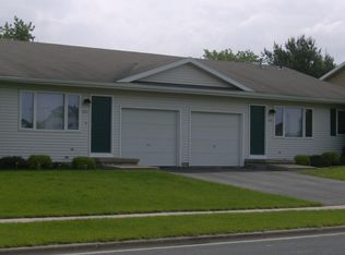 628 S Main St, Oregon, WI 53575