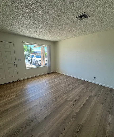2766 E Irwin Ave — Photo 14