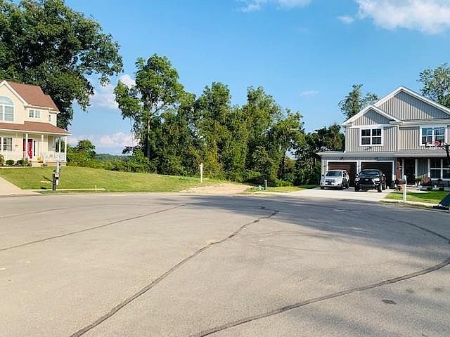 2nd image of 221 Lochinver Dr