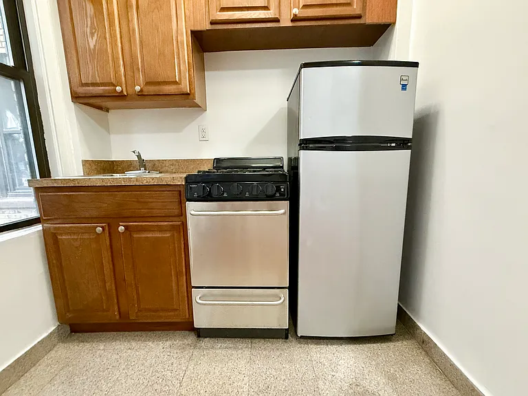 155 E 52nd St #7E — Photo 1