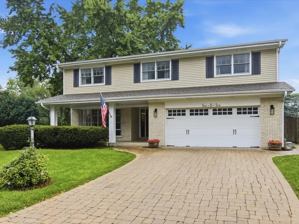 1006 Meadowlark Ln, Glenview, IL 60025