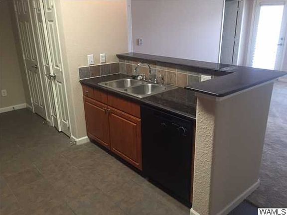 2nd image of 600 13th St Unit 733