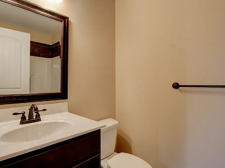 246 Fairview Ln #C — Photo 8