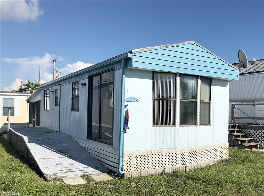 414 Papaya St 7, Goodland, FL 34140 Zillow